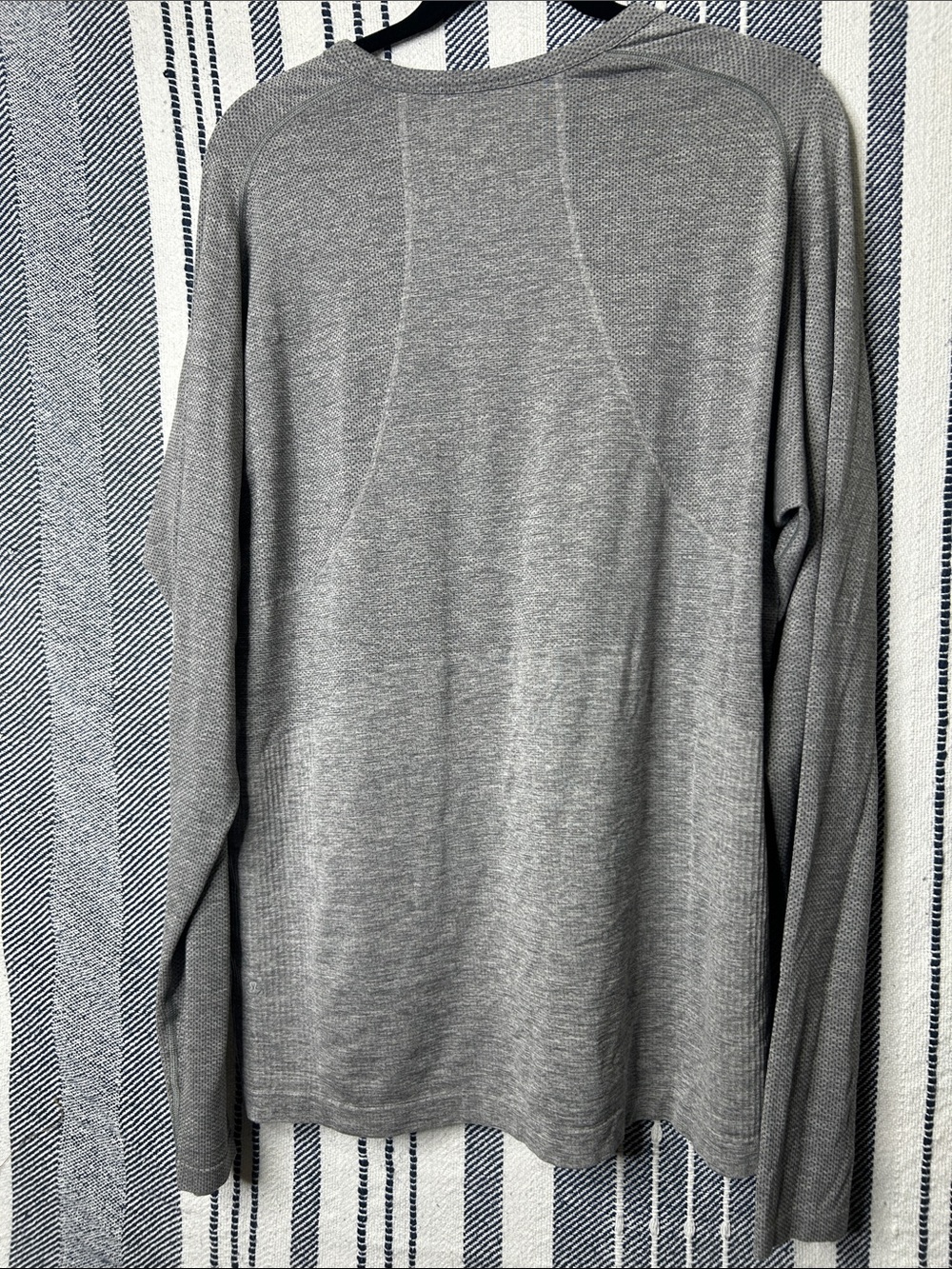 Mens Lululemon Metal Vent Tech Long Sleeve Henley - Picture 7 of 8